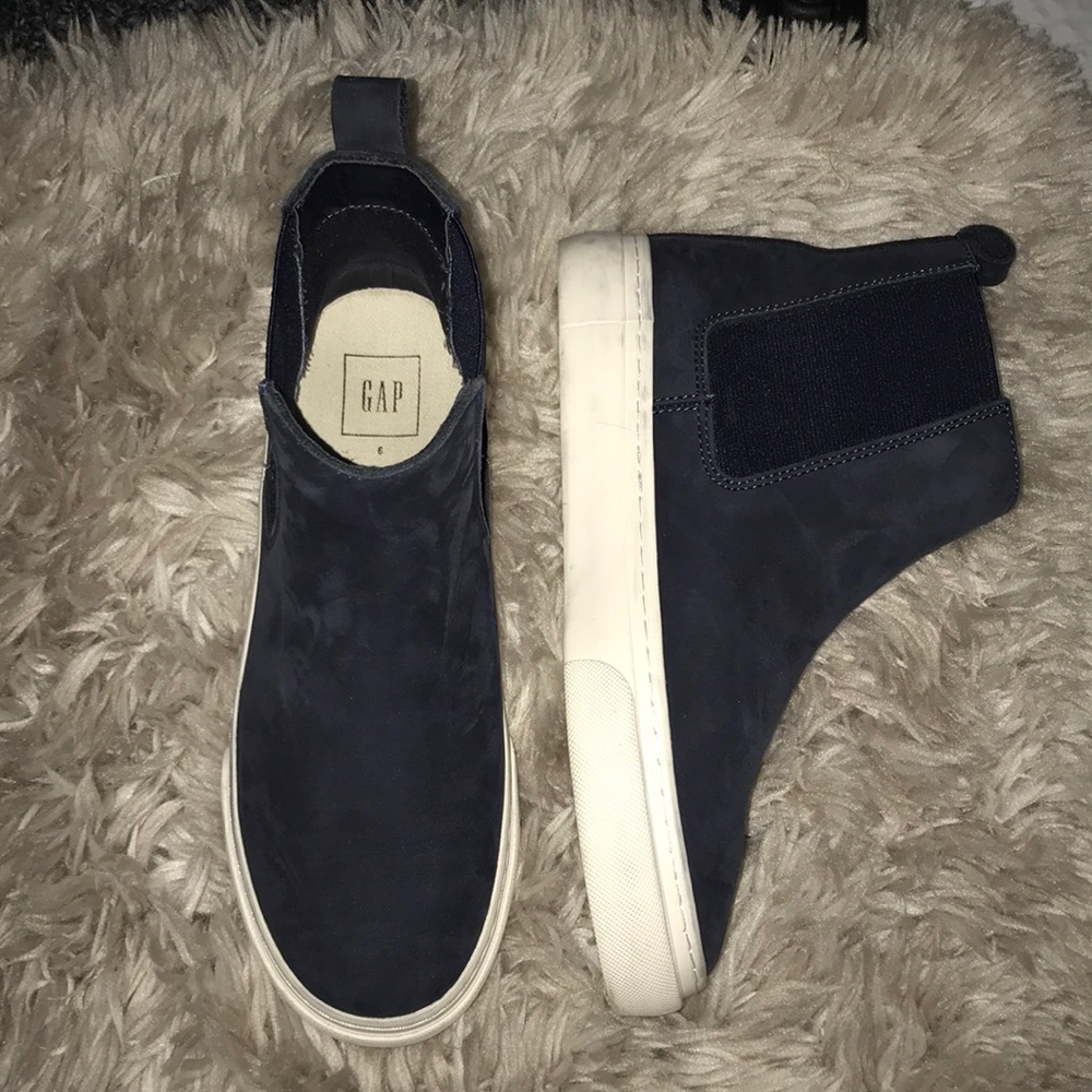 GAP suede sneakers